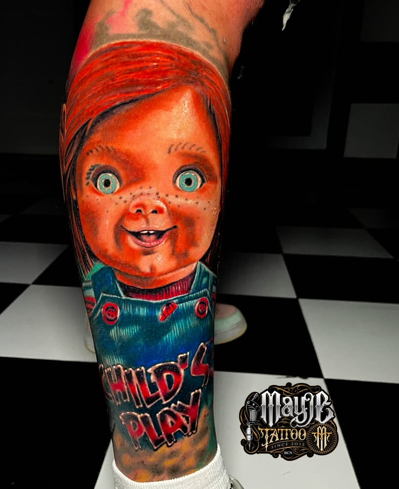Tatuaje a color de personaje